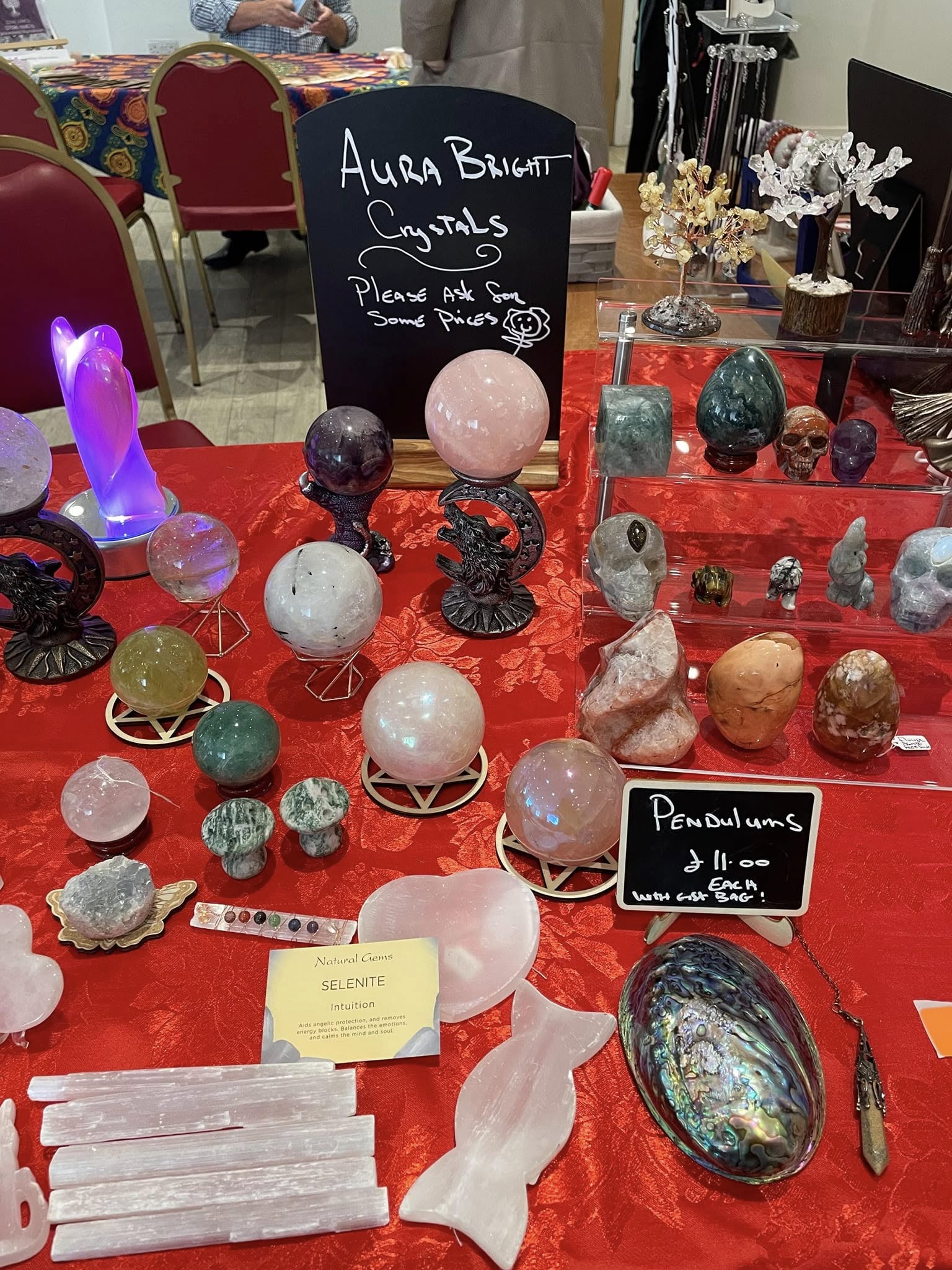 Aura bright crystals stall